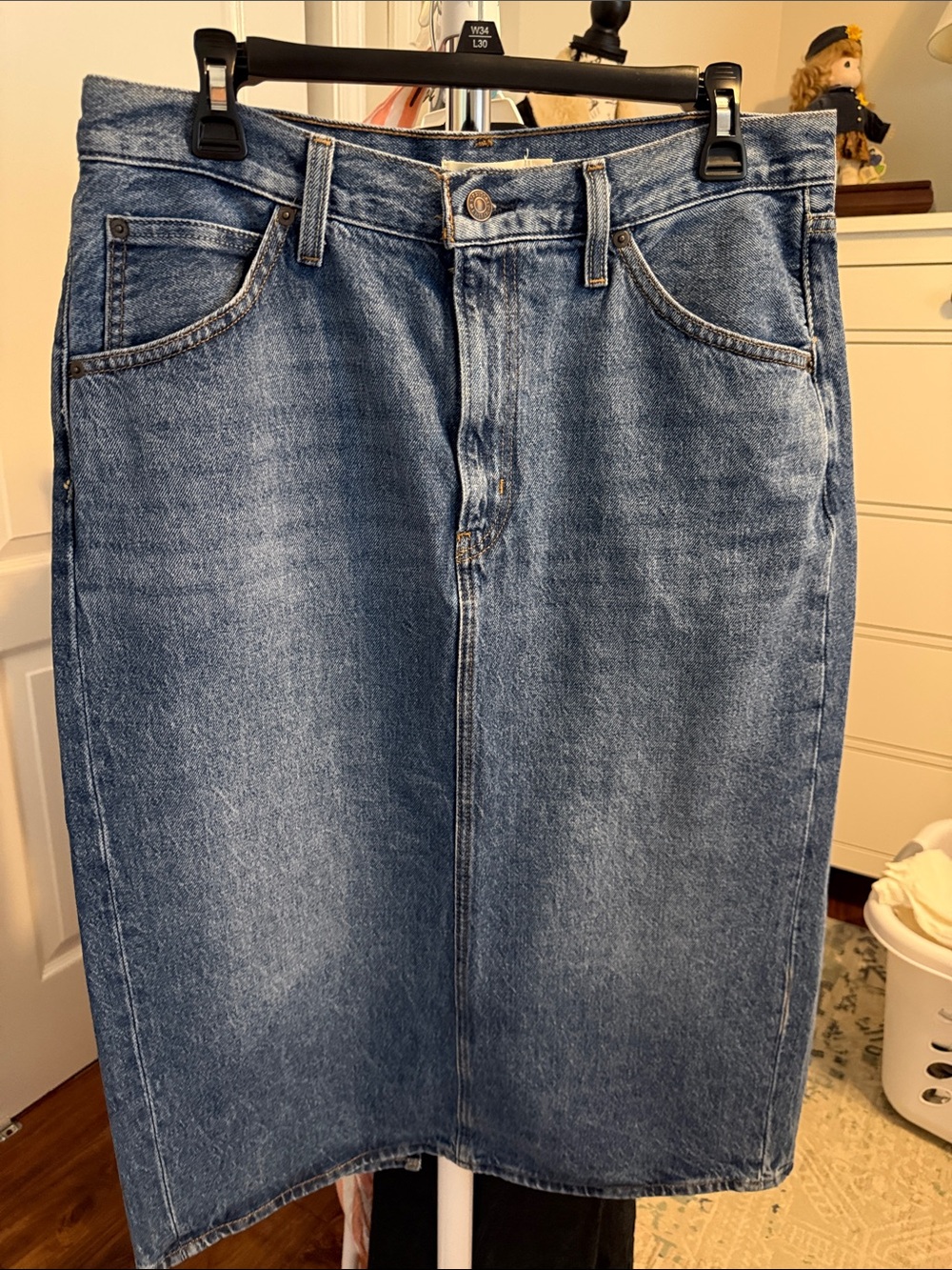 Levi's High Rise Back Slit Denim Skirt Size 31